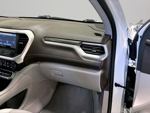 Used 2023 GMC Acadia SLT w/ LPO, Cargo Package AWD/4WD image 26