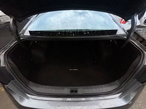 Used 2025 Nissan Altima 2.5 SV AWD/4WD image 26