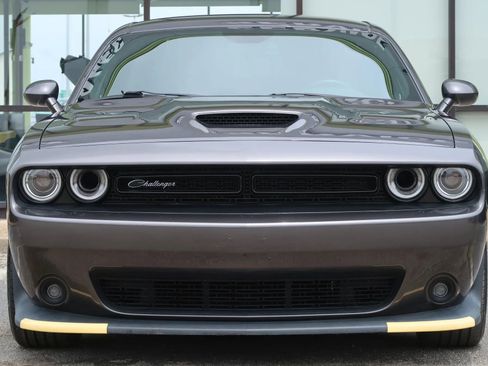 Used 2020 Dodge Challenger R/T Scat Pack RWD image 2