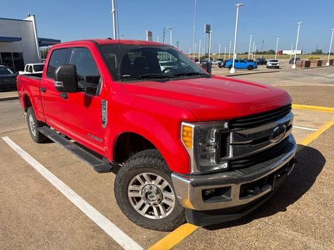 Used 2017 Ford F250 XLT w/ XLT Value Package AWD/4WD image 1
