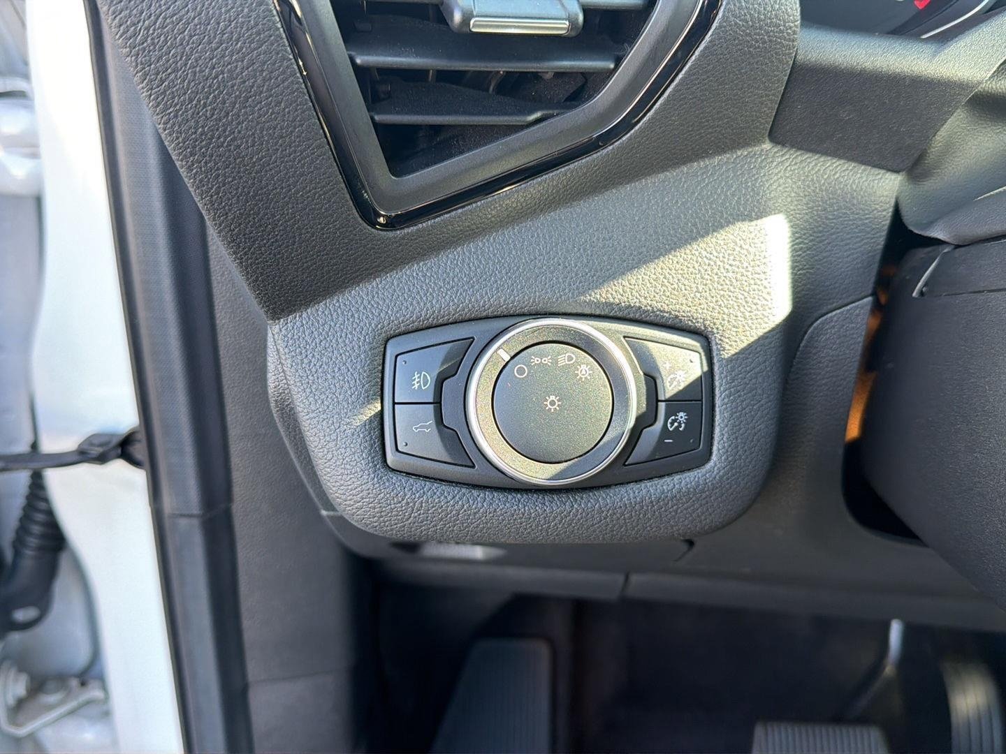 Used 2018 Ford Escape SEL w/ Ford Safe & Smart Package AWD/4WD image 14
