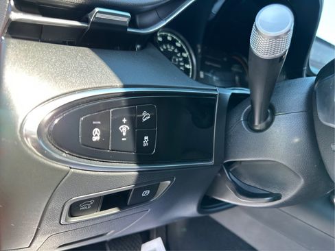 Used 2025 Genesis GV70 2.5T AWD/4WD image 19