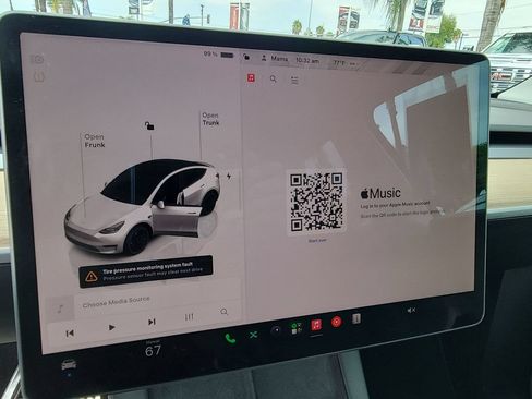 Used 2022 Tesla Model Y Performance AWD/4WD image 13