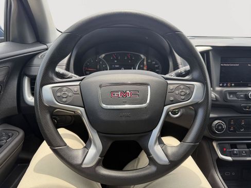 Used 2024 GMC Terrain SLE AWD/4WD image 12
