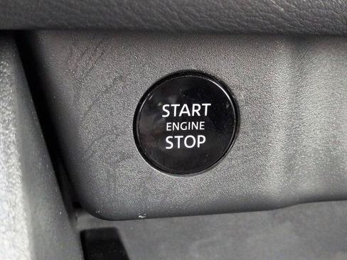 Certified 2026 Nissan Rogue SV FWD image 26