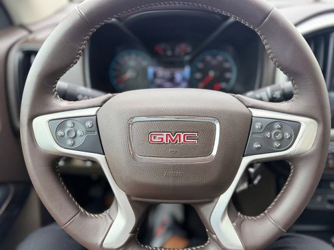 Used 2017 GMC Canyon SLT w/ Driver Alert Package AWD/4WD image 10