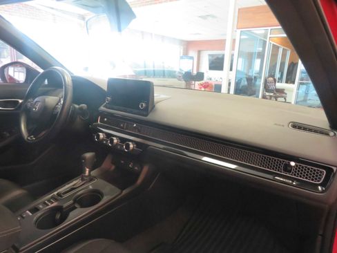 Used 2022 Honda Civic Sport image 29