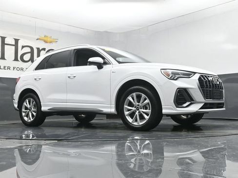 Used 2025 Audi Q3 2.0T Premium AWD/4WD image 2