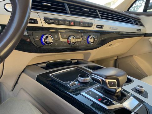 Used 2019 Audi Q7 2.0T Premium AWD/4WD image 34