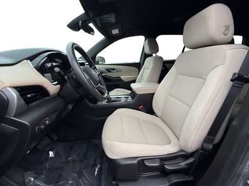 Used 2023 Chevrolet Traverse LS w/ Safety Package image 9