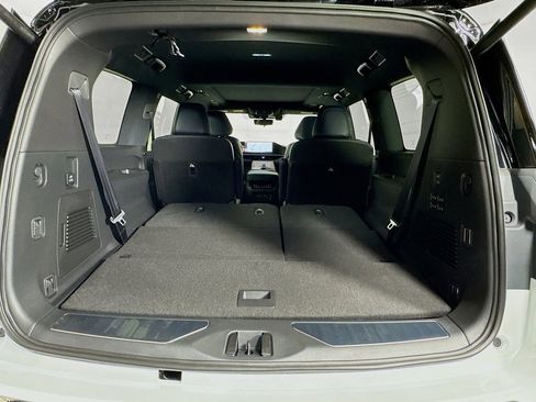 New 2026 INFINITI QX80 4WD w/ Sport Exterior Package image 31