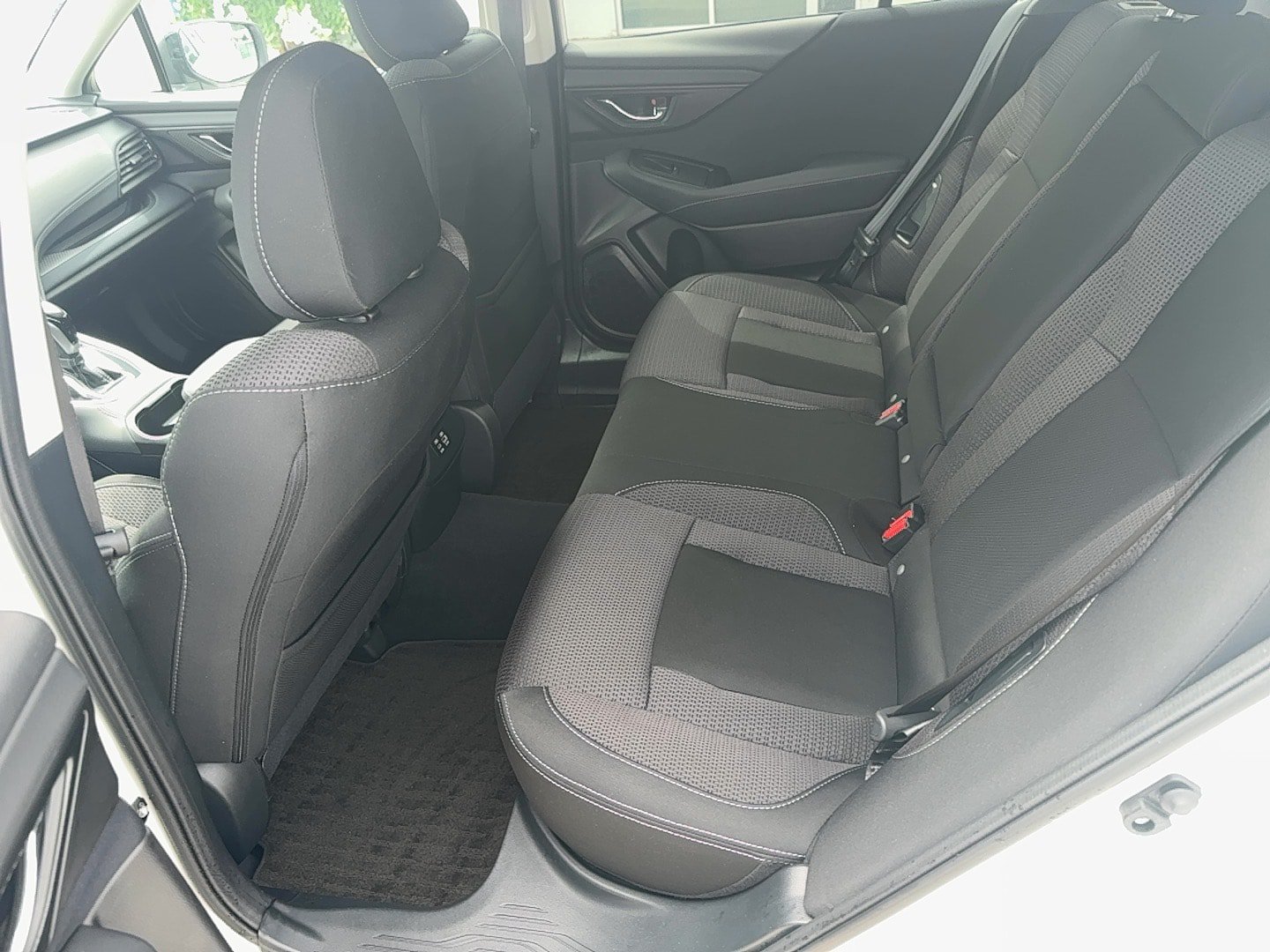 Used 2024 Subaru Outback Premium AWD/4WD image 11