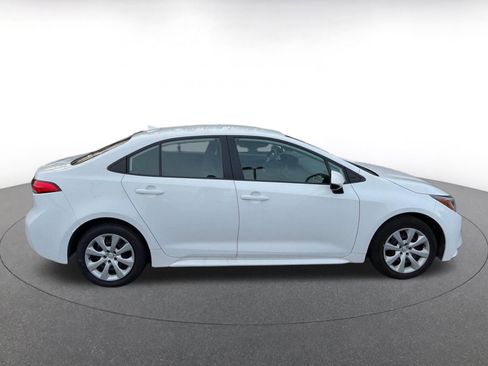Used 2025 Toyota Corolla LE image 10