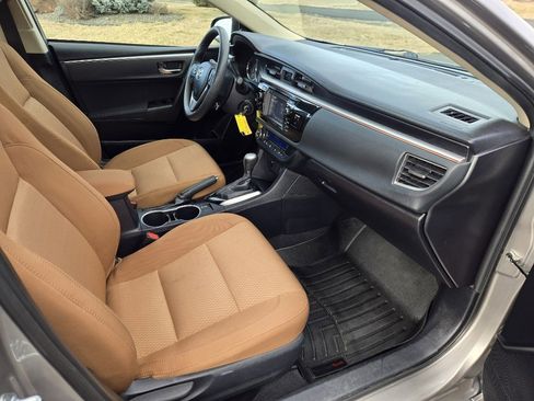 Used 2014 Toyota Corolla LE image 21