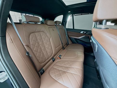 Used 2025 BMW X5 xDrive50e w/ Executive Package image 27