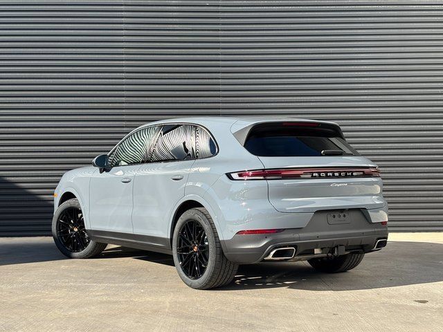 Used 2026 Porsche Cayenne AWD/4WD image 3