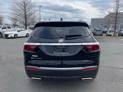 Used 2024 Buick Enclave Essence w/ Experience Buick Package image 6