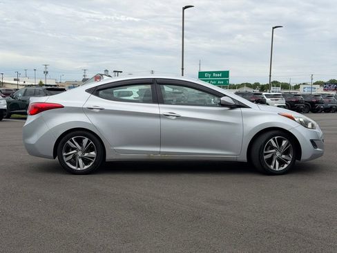 Used 2011 Hyundai Elantra GLS FWD image 6