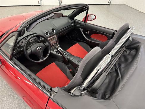 Used 2004 MAZDA MX-5 Miata MAZDASPEED image 9