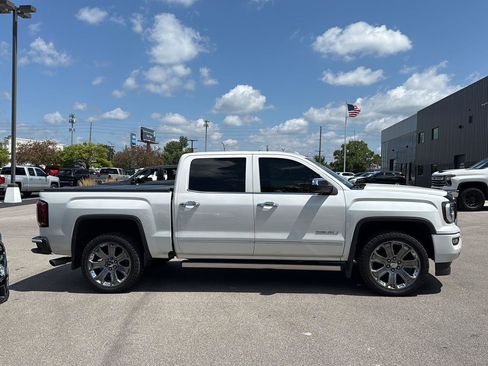 Used 2017 GMC Sierra 1500 Denali w/ Denali Ultimate Package AWD/4WD image 2