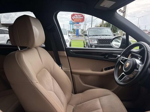 Used 2020 Porsche Macan AWD/4WD image 12