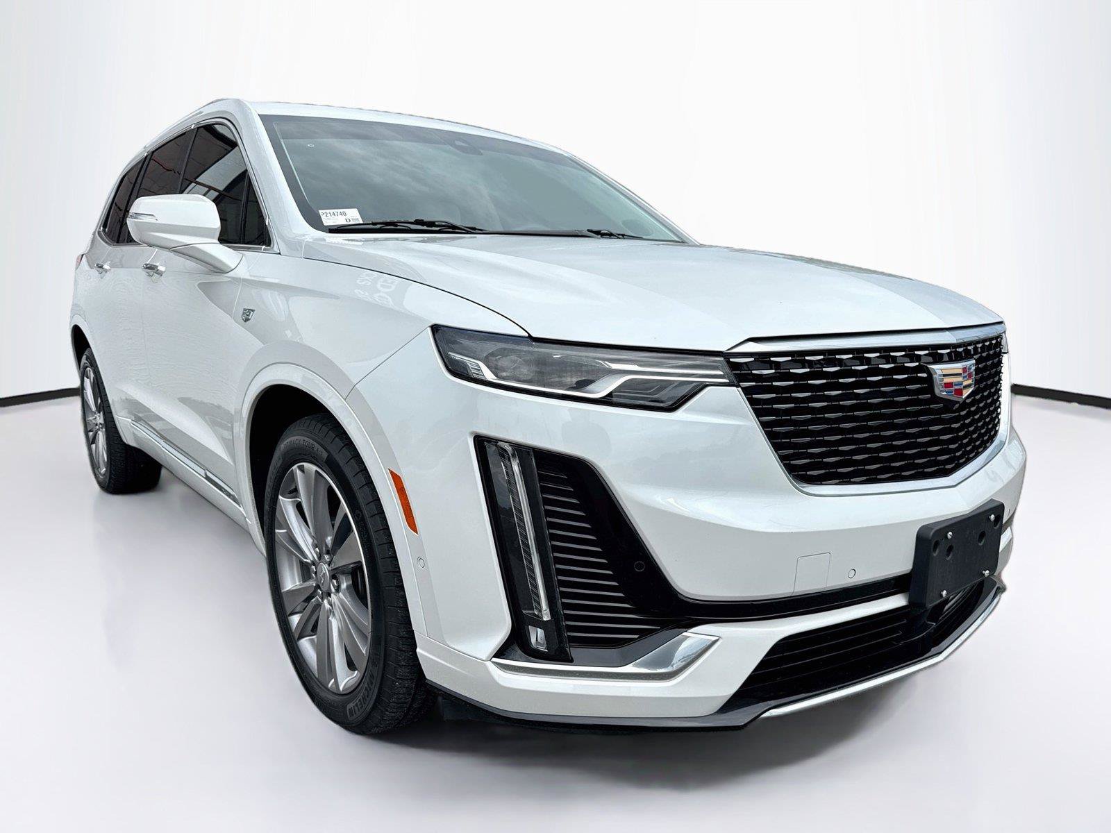 Used 2023 Cadillac XT6 Premium Luxury w/ Technology Package AWD/4WD image 7