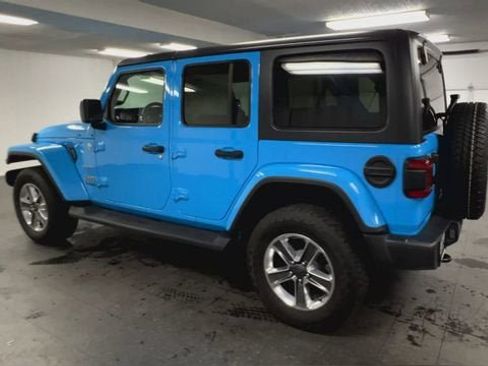 Used 2021 Jeep Wrangler Unlimited Sahara AWD/4WD image 6