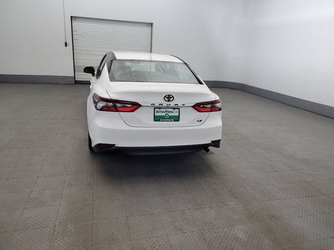 Used 2021 Toyota Camry LE FWD image 6