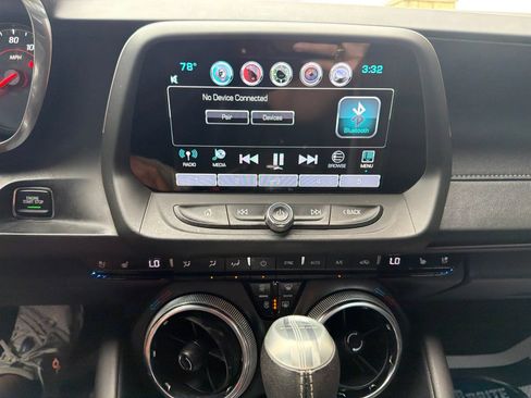 Used 2016 Chevrolet Camaro LT RWD image 11