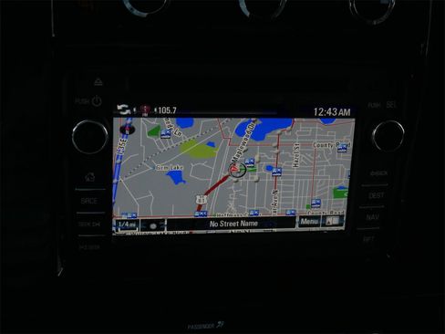 Used 2018 GMC Savana 2500 w/ Enhanced Convenience Package image 32