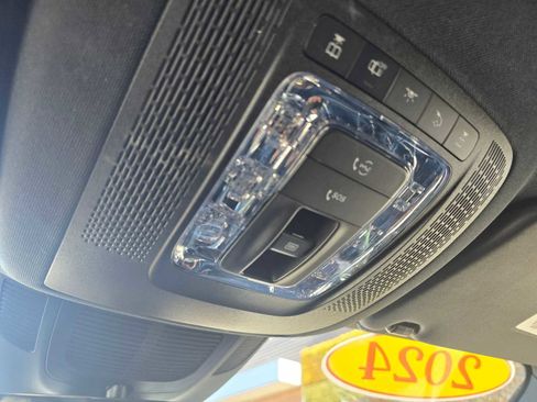 Used 2024 Mercedes-Benz GLS 450 4MATIC image 36