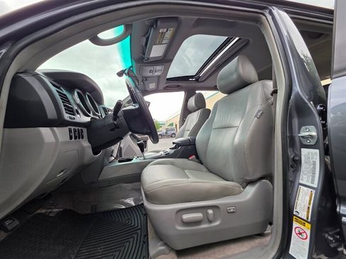 Used 2005 Toyota 4Runner Limited AWD/4WD image 13