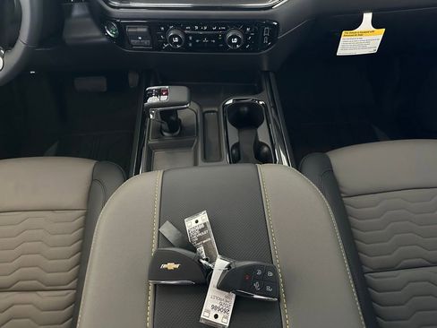 New 2026 Chevrolet Silverado 1500 ZR2 image 20