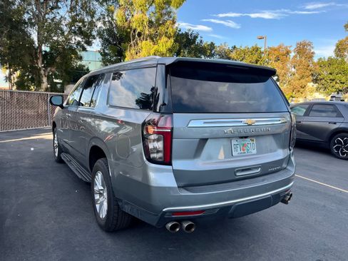 Used 2023 Chevrolet Suburban Premier image 4