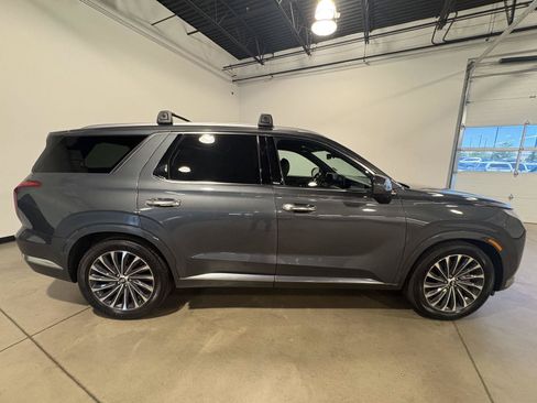 Used 2023 Hyundai Palisade Calligraphy AWD/4WD image 2