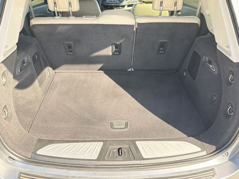 Used 2020 Buick Envision Essence w/ Experience Buick Package FWD image 32