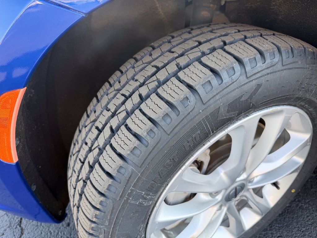 Used 2021 Chrysler Pacifica Touring AWD/4WD image 16
