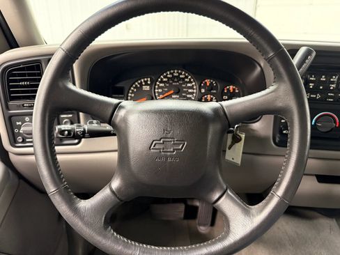 Used 1999 Chevrolet Silverado 2500 LS w/ Firm Ride Suspension Pkg AWD/4WD image 16