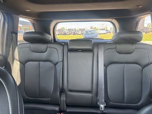 Used 2024 Jeep Grand Cherokee Limited w/ Luxury Tech Group II AWD/4WD image 13