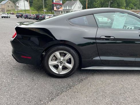 Used 2015 Ford Mustang Coupe RWD image 8
