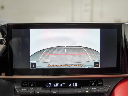 Used 2026 Toyota Camry Hybrid FWD image 19