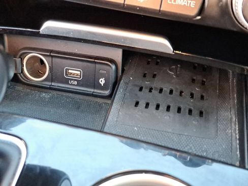 Used 2022 Kia Stinger GT-Line w/ Sun & Sound Package image 25