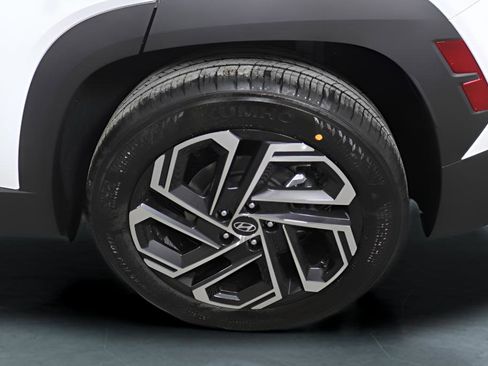 New 2025 Hyundai Tucson Limited FWD image 9