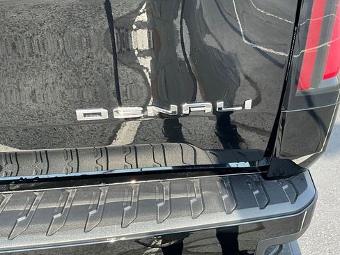 New 2025 GMC Sierra EV Denali image 8