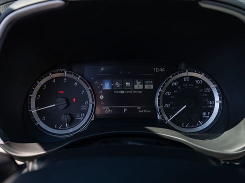 Used 2023 Toyota Highlander XLE FWD image 29