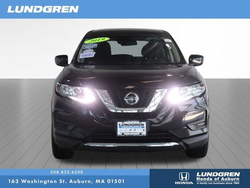 Used 2019 Nissan Rogue S AWD/4WD image 2
