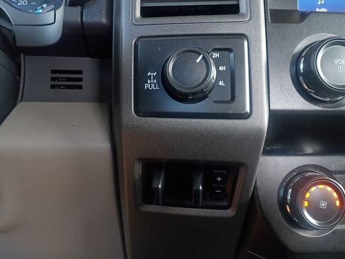 Used 2022 Ford F250 XL w/ Power Equipment Group image 10