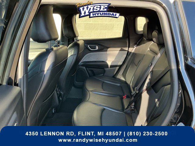 Used 2024 Jeep Compass Latitude AWD/4WD image 28