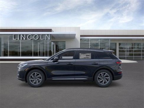 New 2026 Lincoln Corsair Premiere image 3