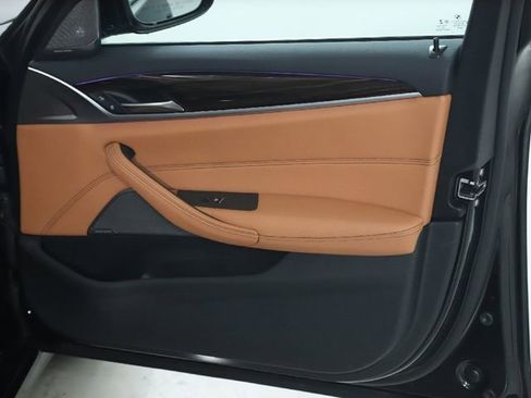 Certified 2023 BMW 530e xDrive 530e iPerformance w/ Premium Package image 33